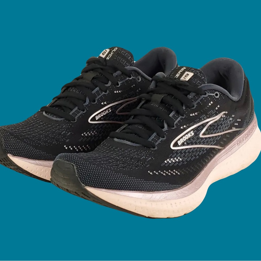 BROOKS Women’s Glycerin 19 Running Shoes - Size 10.5 B - Black